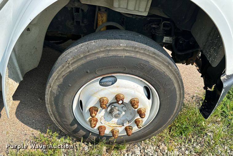 image for item NL9044 2005 Freightliner M106  flatbed truck