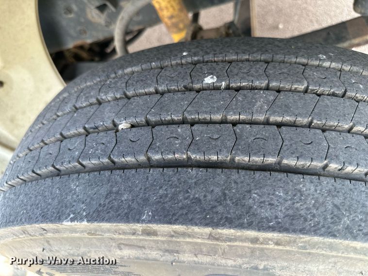 image for item NL9044 2005 Freightliner M106  flatbed truck