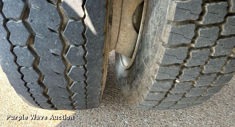 image for item NL9044 2005 Freightliner M106  flatbed truck