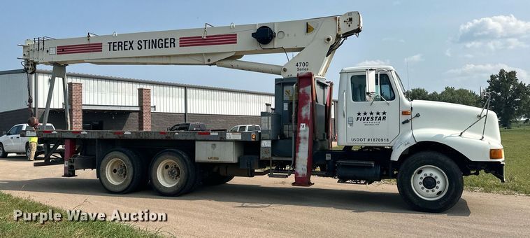 image for item NL9045 1999 International 2654  crane truck