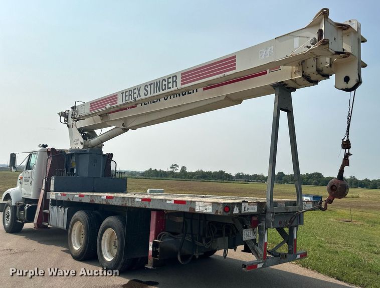 image for item NL9045 1999 International 2654  crane truck