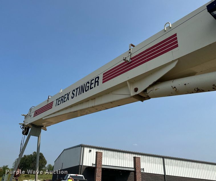 image for item NL9045 1999 International 2654  crane truck