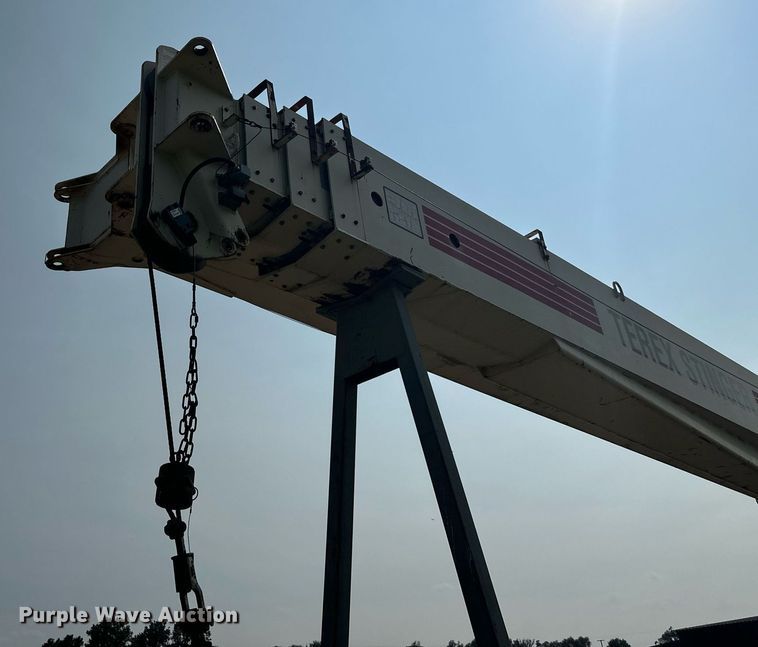 image for item NL9045 1999 International 2654  crane truck