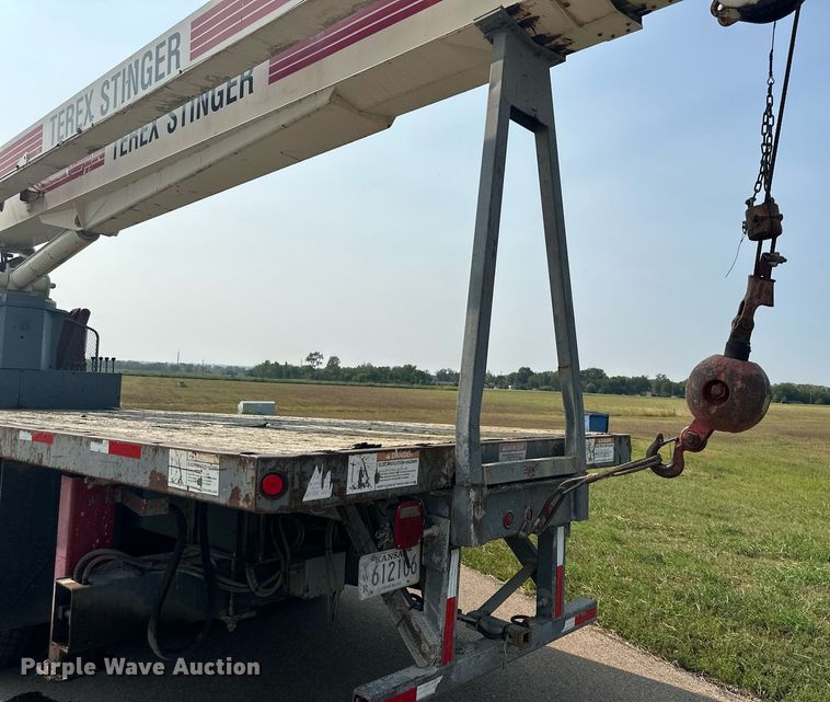 image for item NL9045 1999 International 2654  crane truck