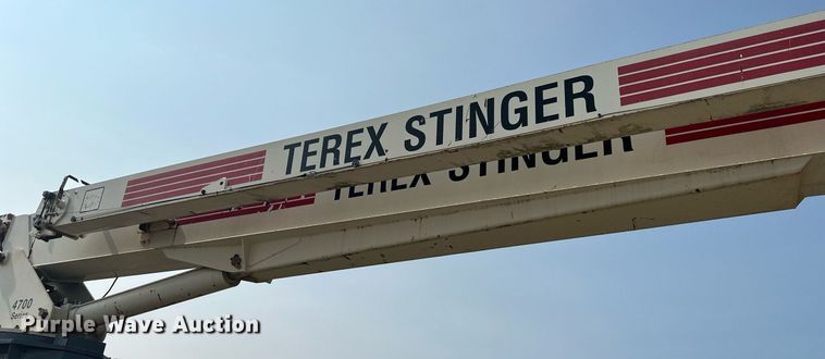 image for item NL9045 1999 International 2654  crane truck