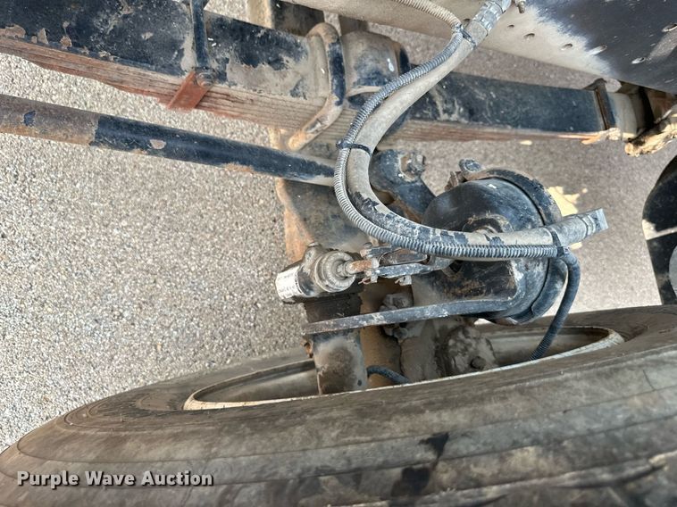 image for item NL9045 1999 International 2654  crane truck