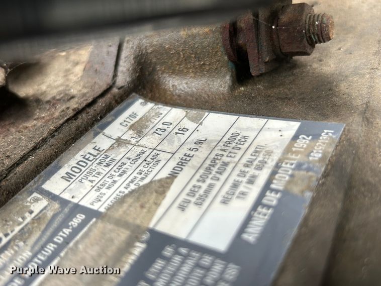 image for item NL9627 1993 International 4700  flatbed truck