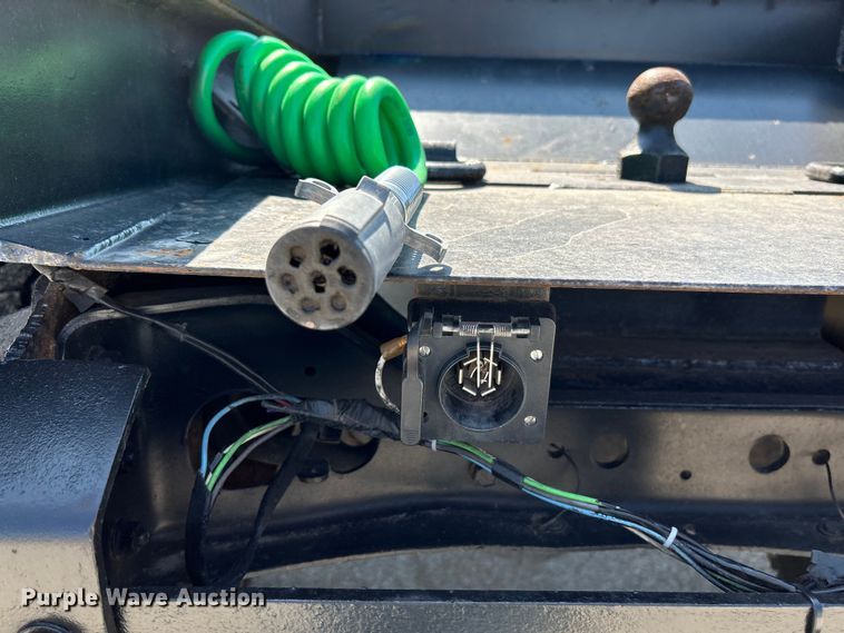 image for item NL9627 1993 International 4700  flatbed truck