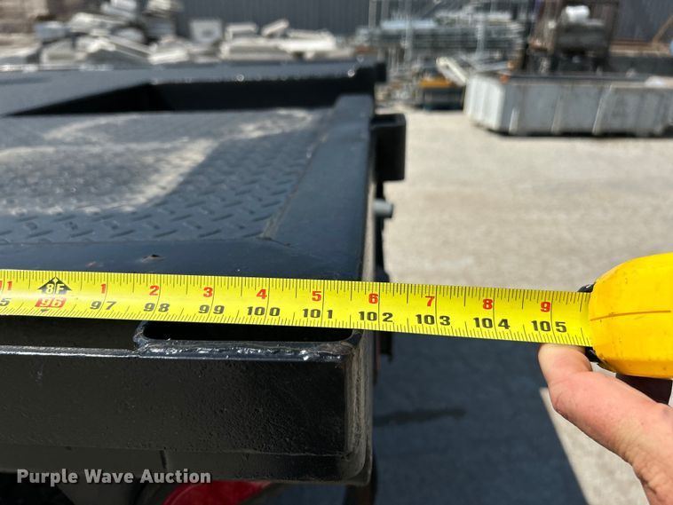 image for item NL9627 1993 International 4700  flatbed truck