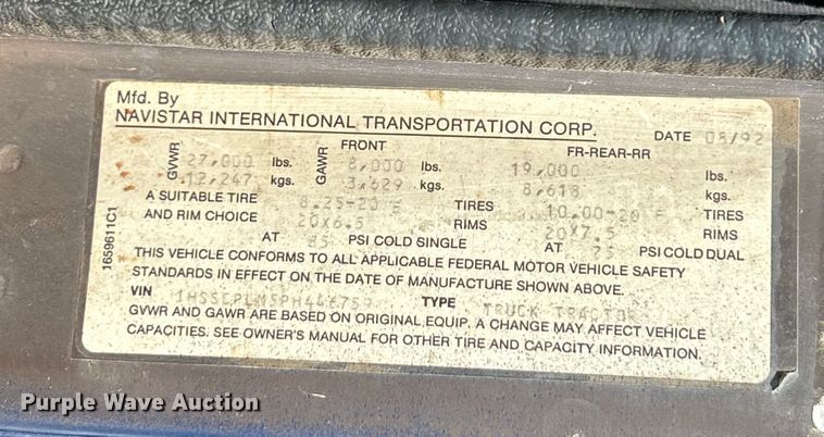 image for item NL9627 1993 International 4700  flatbed truck