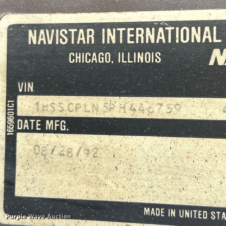 image for item NL9627 1993 International 4700  flatbed truck