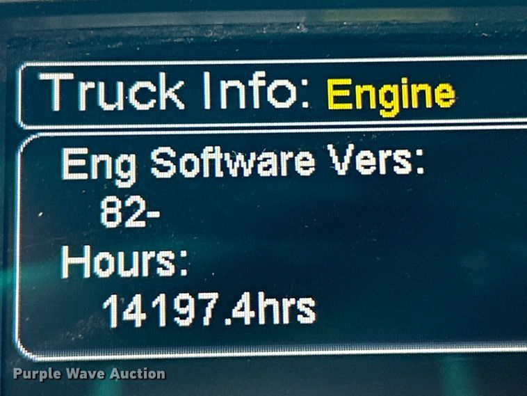 image for item NL9645 2017 Peterbilt 579  truck cab and chassis