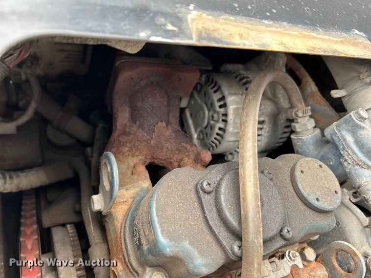 image for item NL9645 2017 Peterbilt 579  truck cab and chassis