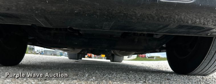 image for item NL9645 2017 Peterbilt 579  truck cab and chassis