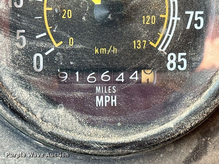 image for item NP9415 1980 International COF-9670  semi truck