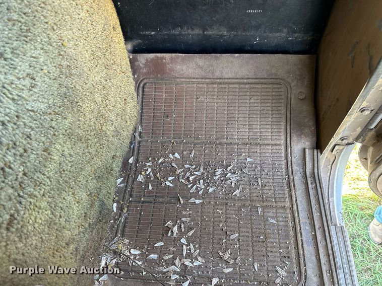 image for item NP9415 1980 International COF-9670  semi truck