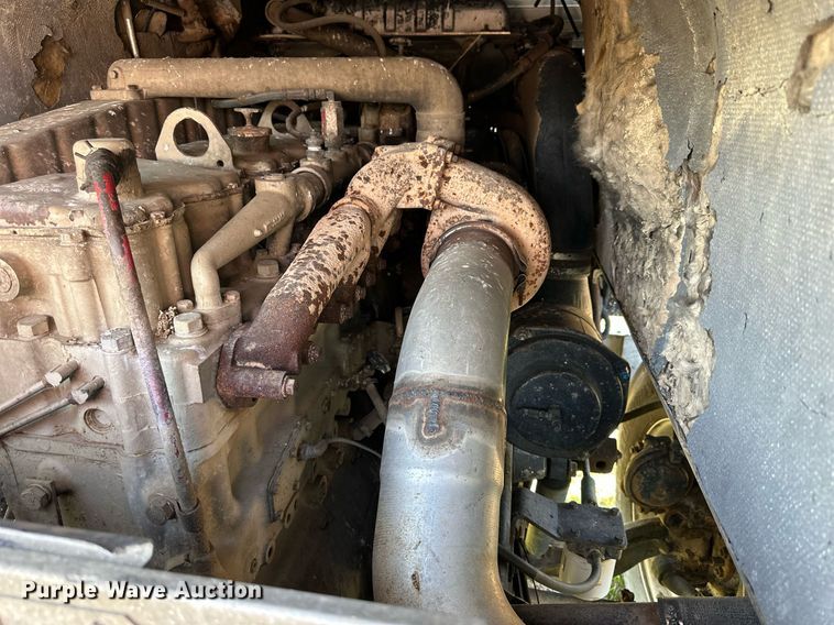 image for item NP9415 1980 International COF-9670  semi truck