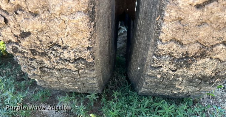 image for item NP9415 1980 International COF-9670  semi truck