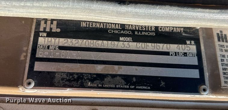 image for item NP9415 1980 International COF-9670  semi truck