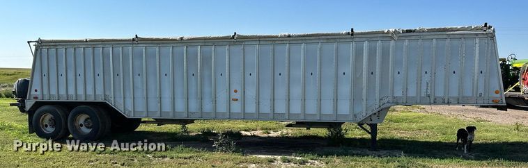image for item NP9416 Cornhusker 800C43FT  grain trailer