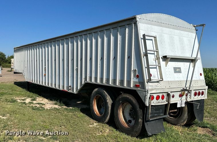 image for item NP9416 Cornhusker 800C43FT  grain trailer
