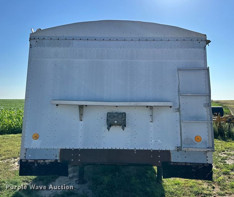 image for item NP9416 Cornhusker 800C43FT  grain trailer
