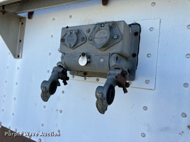 image for item NP9416 Cornhusker 800C43FT  grain trailer