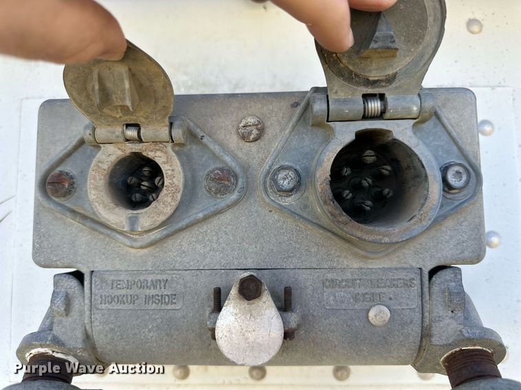 image for item NP9416 Cornhusker 800C43FT  grain trailer