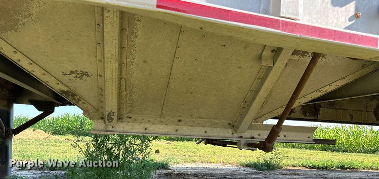 image for item NP9416 Cornhusker 800C43FT  grain trailer