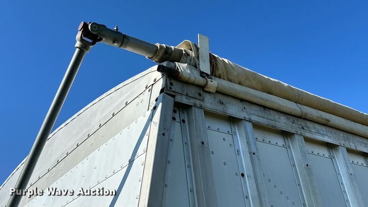 image for item NP9416 Cornhusker 800C43FT  grain trailer