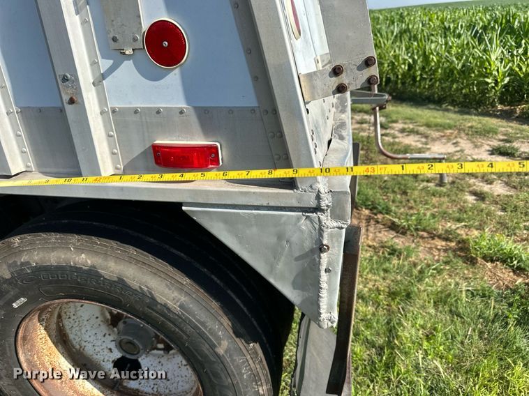 image for item NP9416 Cornhusker 800C43FT  grain trailer