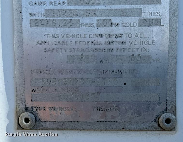 image for item NP9416 Cornhusker 800C43FT  grain trailer