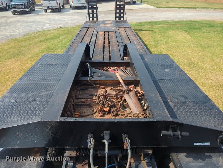 image for item NT9425 1994 Nuttall 235E equipment trailer