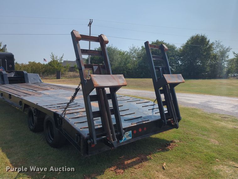 image for item NT9425 1994 Nuttall 235E equipment trailer