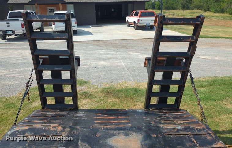 image for item NT9425 1994 Nuttall 235E equipment trailer