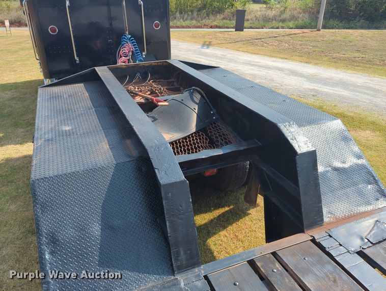 image for item NT9425 1994 Nuttall 235E equipment trailer