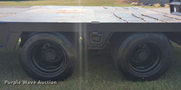 image for item NT9425 1994 Nuttall 235E equipment trailer