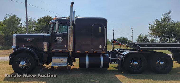 image for item NT9426 1981 Peterbilt 359  semi truck