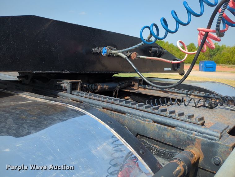 image for item NT9426 1981 Peterbilt 359  semi truck