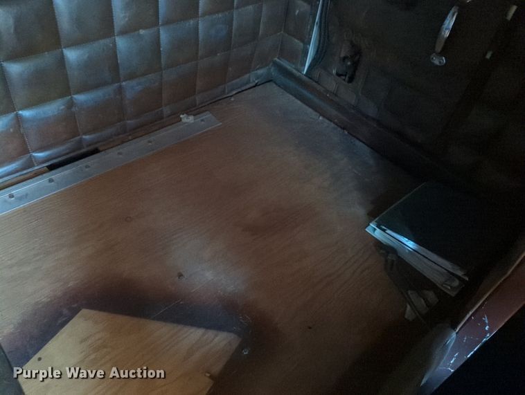 image for item NT9426 1981 Peterbilt 359  semi truck