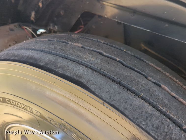 image for item NT9426 1981 Peterbilt 359  semi truck