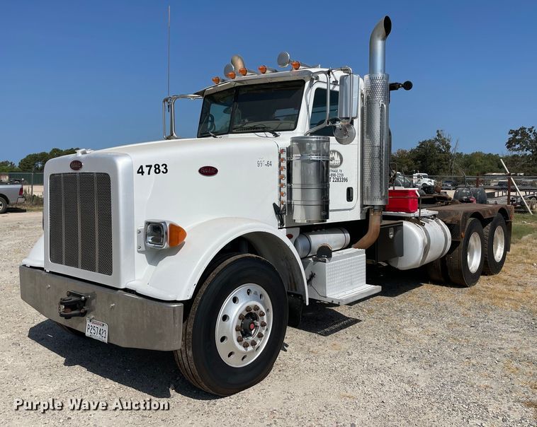 image for item NT9511 2010 Peterbilt 367  winch truck