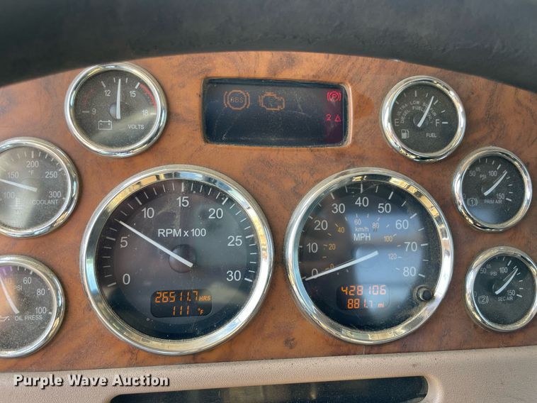 image for item NT9511 2010 Peterbilt 367  winch truck