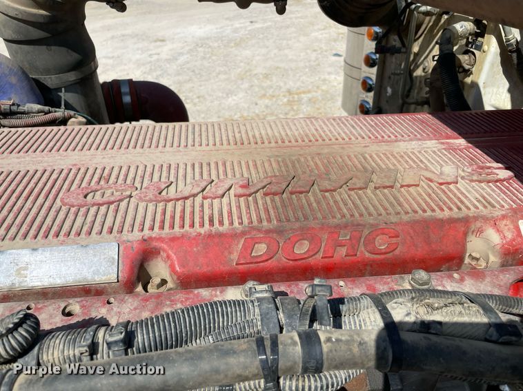 image for item NT9511 2010 Peterbilt 367  winch truck