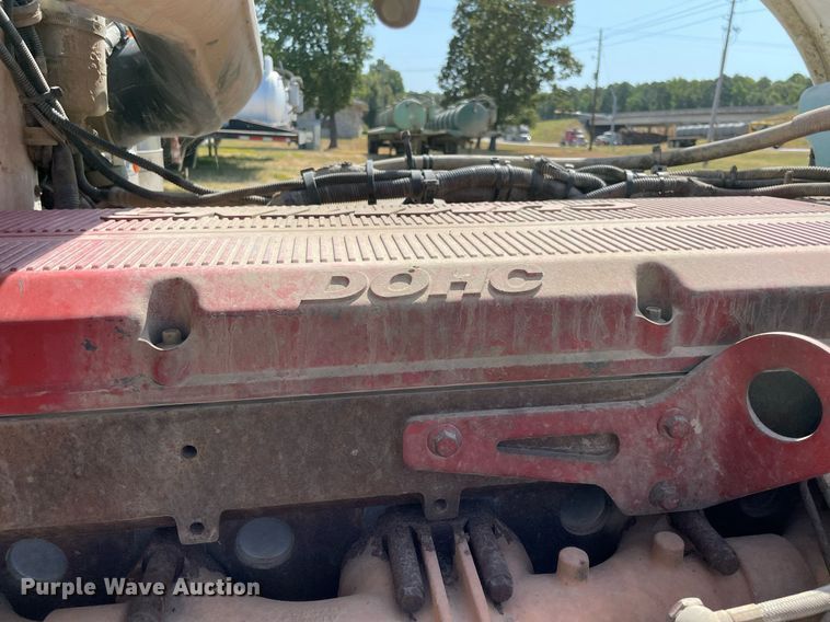 image for item NT9511 2010 Peterbilt 367  winch truck