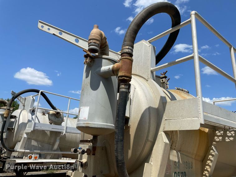 image for item NT9517 2015 Dragon  vacuum trailer