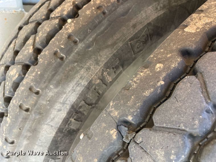 image for item NT9517 2015 Dragon  vacuum trailer