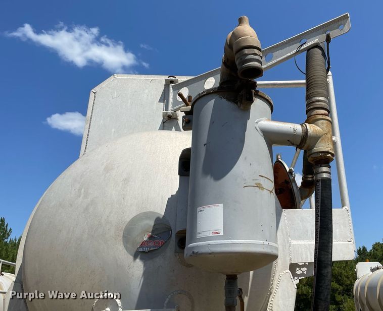 image for item NT9518 2015 Dragon  vacuum trailer