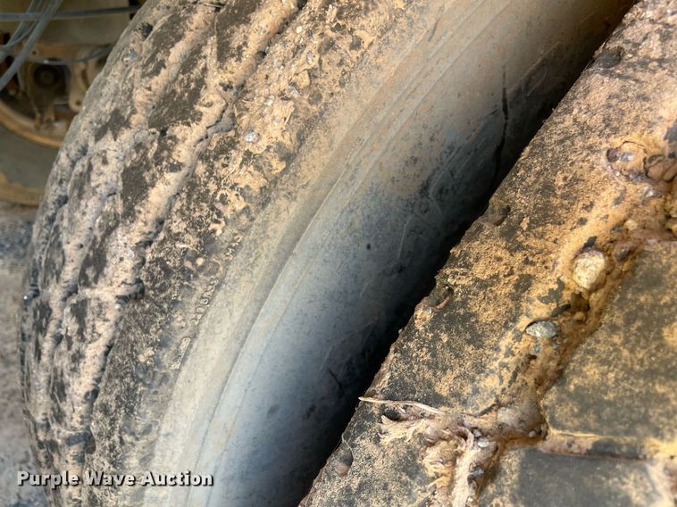 image for item NT9518 2015 Dragon  vacuum trailer