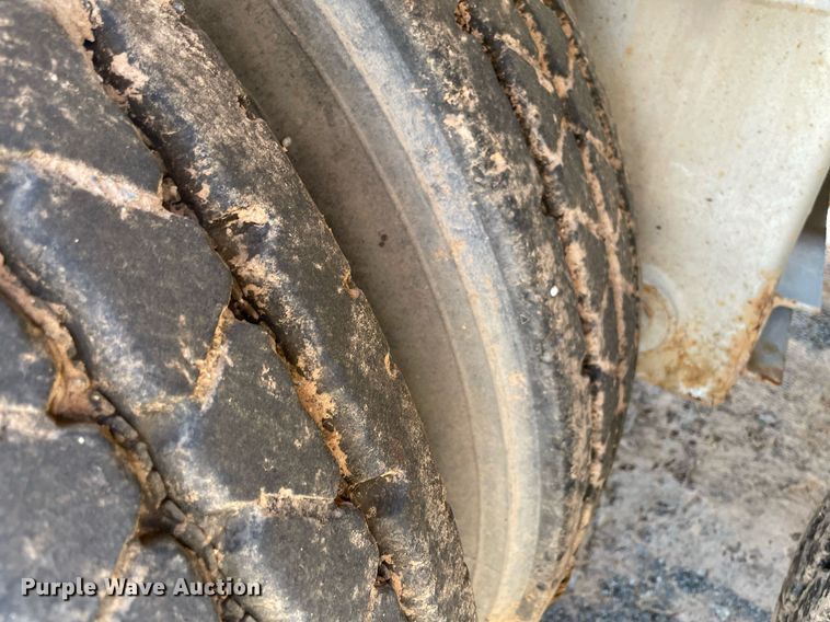 image for item NT9518 2015 Dragon  vacuum trailer